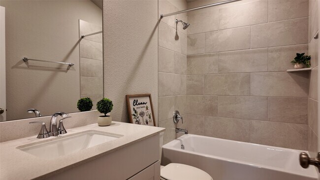 Building Photo - 16702 Sterling Clf St