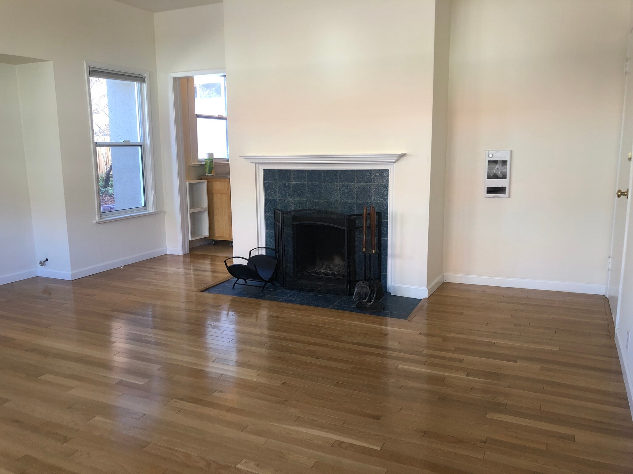 Building Photo - 352 Palm Ave