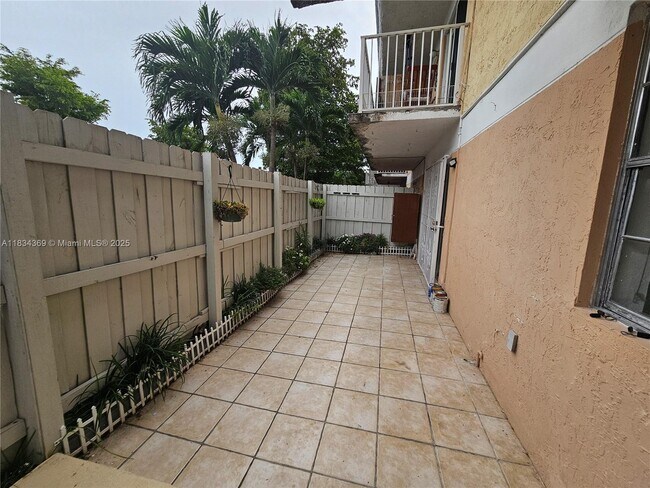 Primary Photo - 260 NW 107th Ave