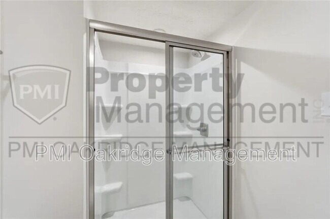 Building Photo - 414 Sydney Dr