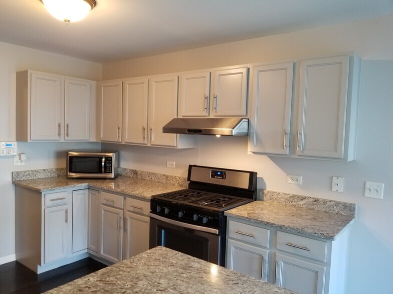 Building Photo - 1196 Megan Ct