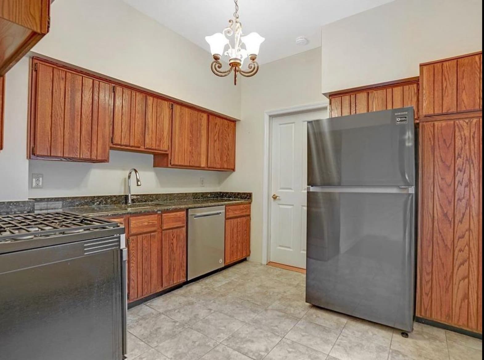 Kitchen - 32 46th St