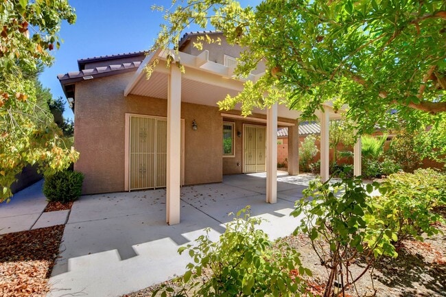 Building Photo - Stunning 4 bd Home in Spring Valley Coming Soon! Duel primary suites!
