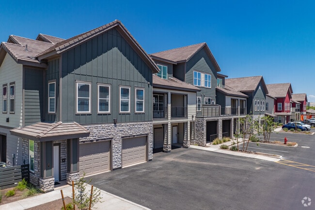 Building Photo - Agave Ranch