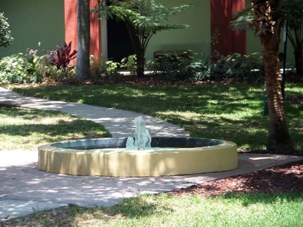 Building Photo - 2010 E Palm Ave