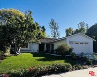 Building Photo - 30872 Janlor Dr