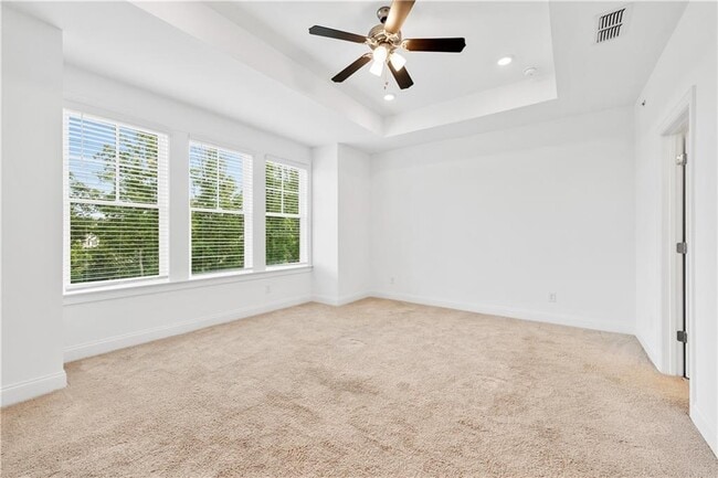 Building Photo - 6605 Beacon Dr