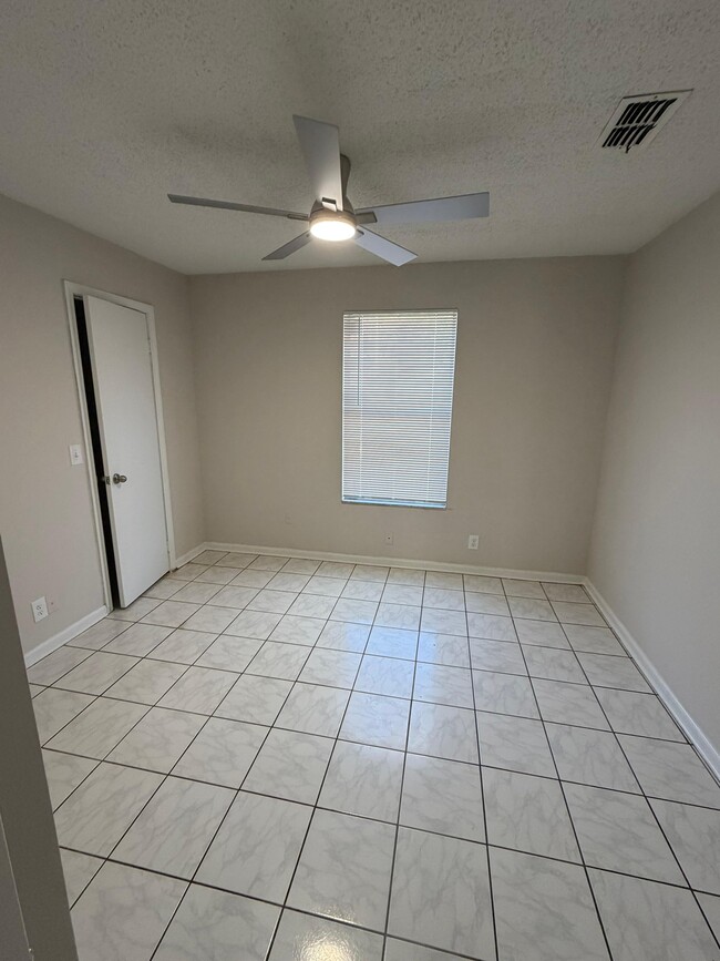 Building Photo - 7984 Gulf Rd S