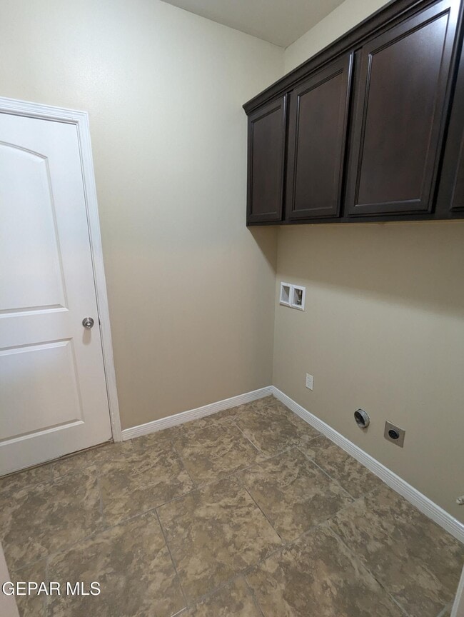 Building Photo - 1001 Half Moon Pass