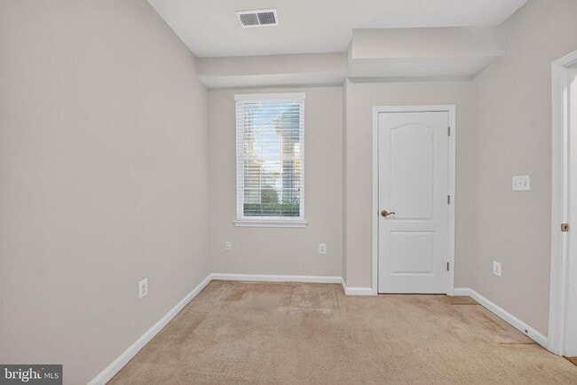 Building Photo - 44063 Vaira Terrace