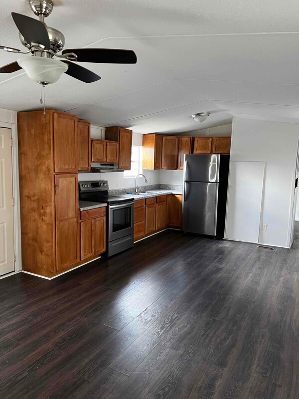 Building Photo - 6858 NE 2nd Loop