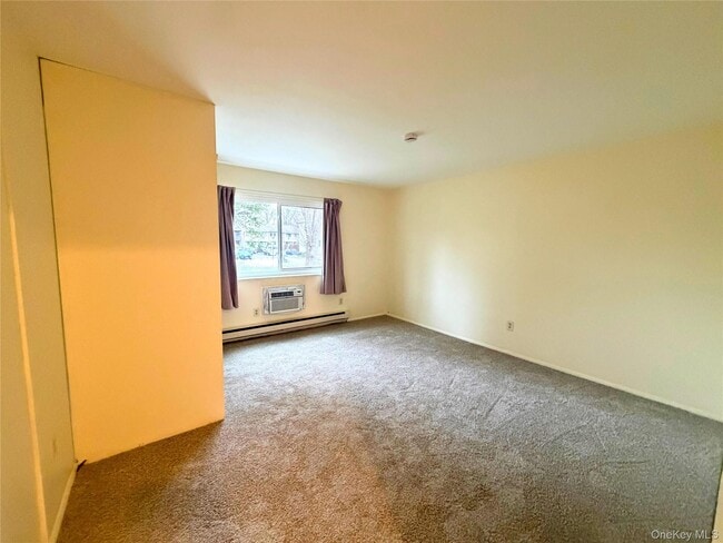 Building Photo - 11 Patterson Village Ct