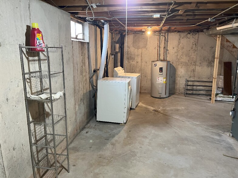 Building Photo - 3632 Glenbrooke Ln