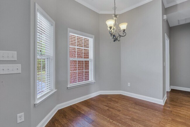 Building Photo - 1821 Old Carriage Trail