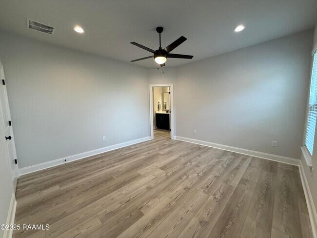 Building Photo - 135 Ridley Ln