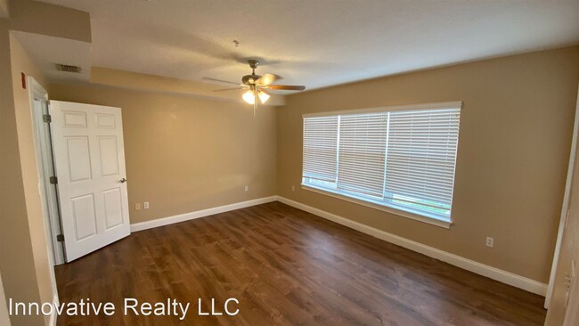 Building Photo - 3 br, 3 bath House - 225 W Seminole Blvd #212