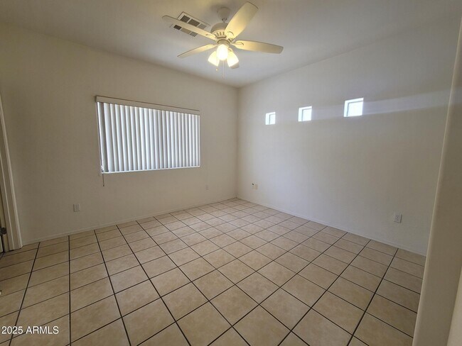 Building Photo - 16307 E Arrow Dr