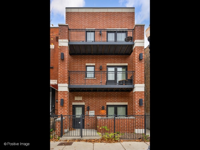 Building Photo - 2248 W Taylor St