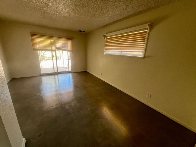 Building Photo - 56769 Joshua Dr