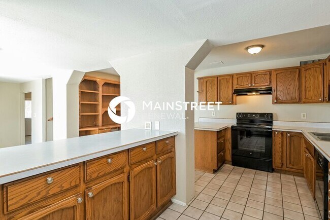 Building Photo - 6 Bedroom Pet-Friendly Home in Tucson, AZ ...