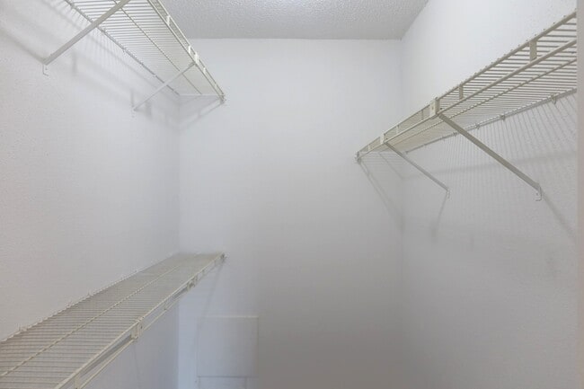 Building Photo - 1311 Antoine Dr