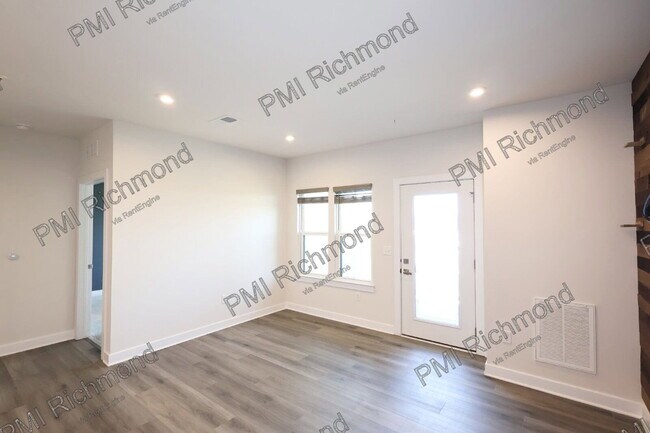 Building Photo - 3900 Maze Runner Dr