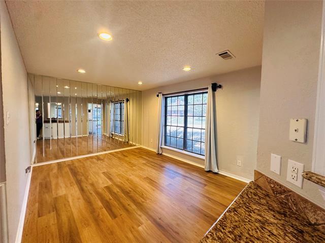 Building Photo - 1403 Meadow Crest Ln