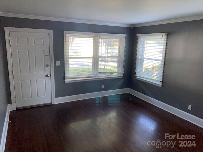 Building Photo - 2017 Kenilworth Ave