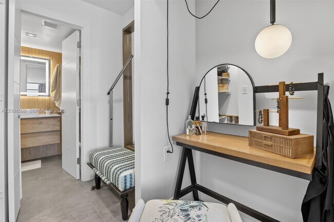 Building Photo - 2780 NE 183rd St