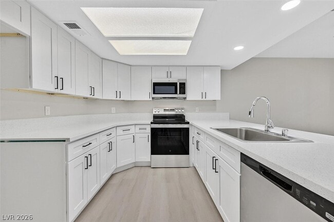 Building Photo - 6250 W Flamingo Rd