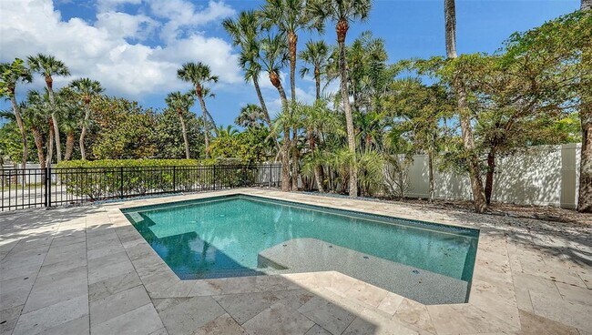 Building Photo - 3708 Sandspur Ln