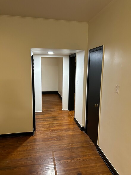 Building Photo - 1616 N Vermilion St