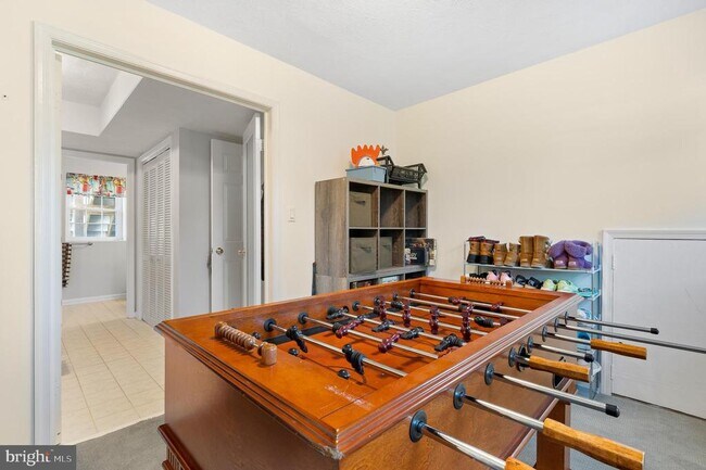 Building Photo - 1615 Spottsworth Way