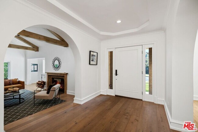 Building Photo - 514 Walden Dr