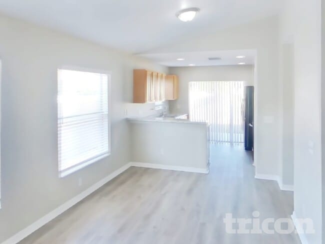 Building Photo - 8502 Deer Chase Dr