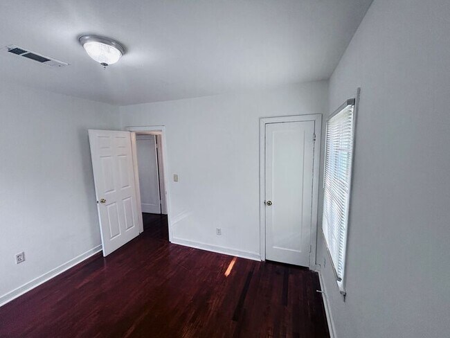 Building Photo - 239 Mason Blvd