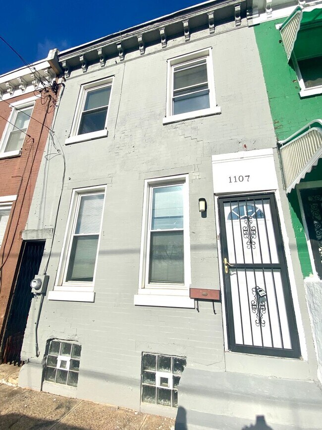 Building Photo - 1107 W Colona St