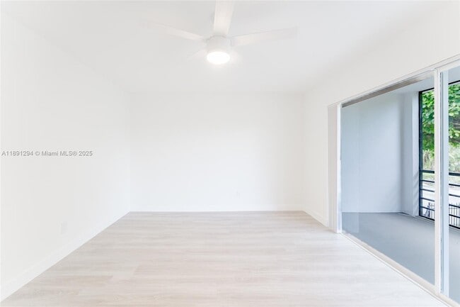 Building Photo - 400 Waterway Dr S