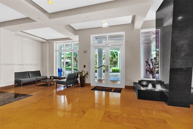 Building Photo - 801 Brickell Key Blvd