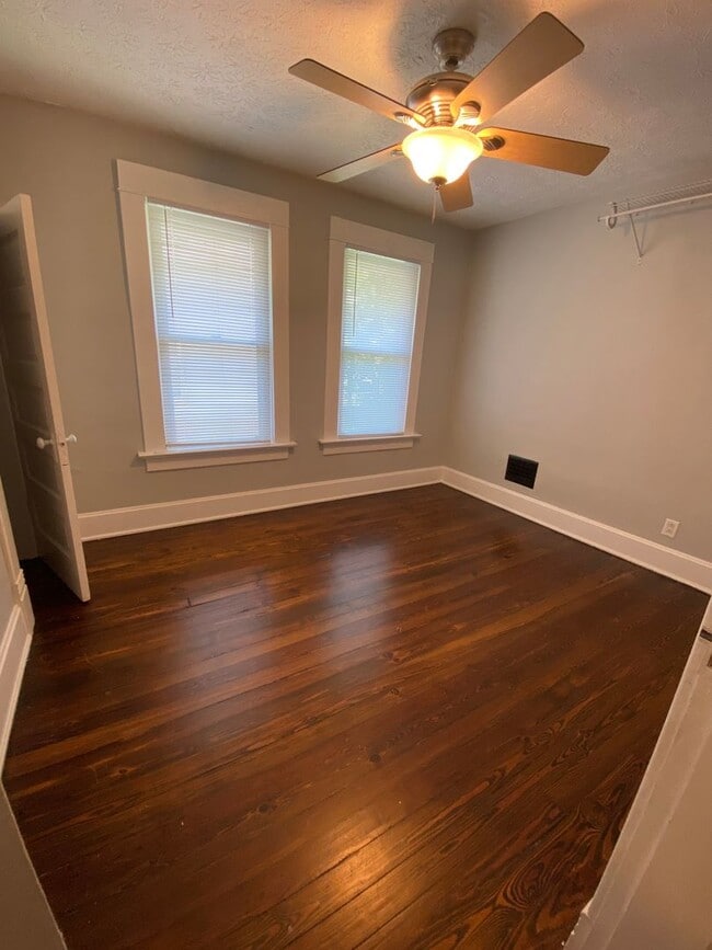 Building Photo - 337-339 Mithoff