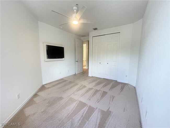 Building Photo - 1370 Mariposa Cir