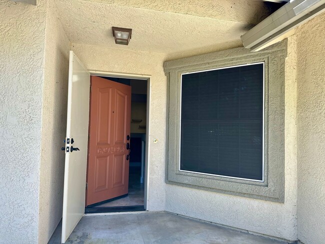 Building Photo - Beautiful well maintained home! Excellent ...