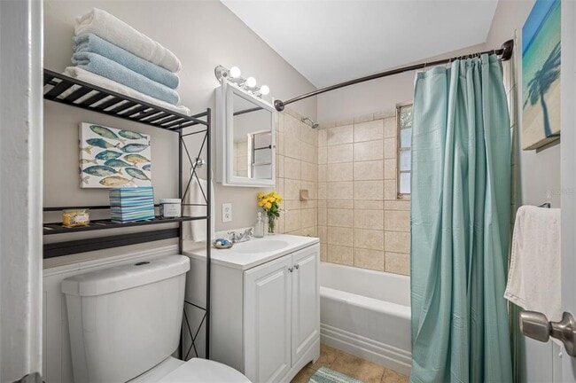 Building Photo - 4704 W Wyoming Ave