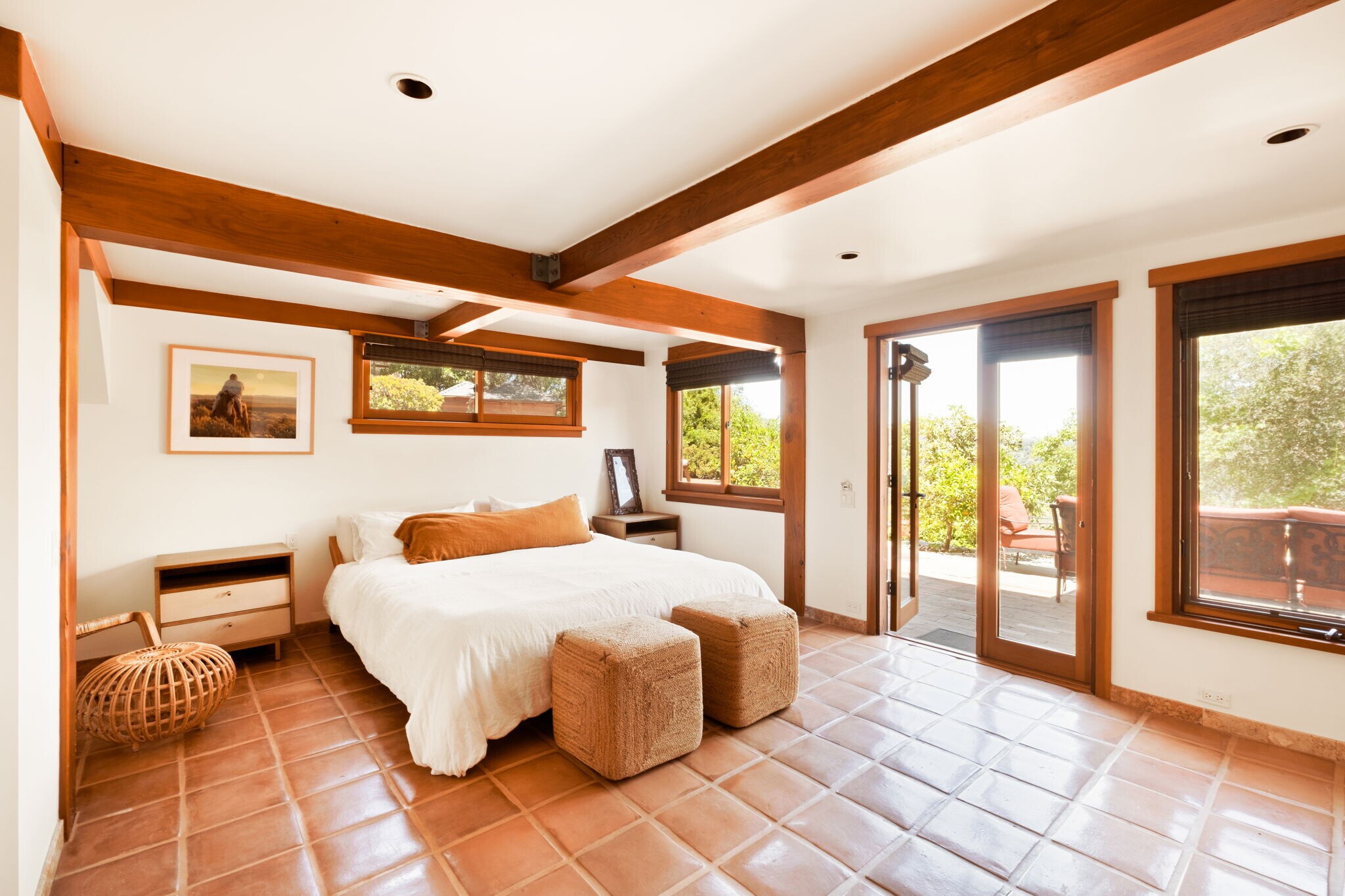 Building Photo - 21071 Waveview Dr