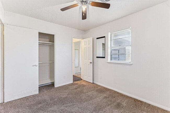 Building Photo - 1405 SW 77th Terrace