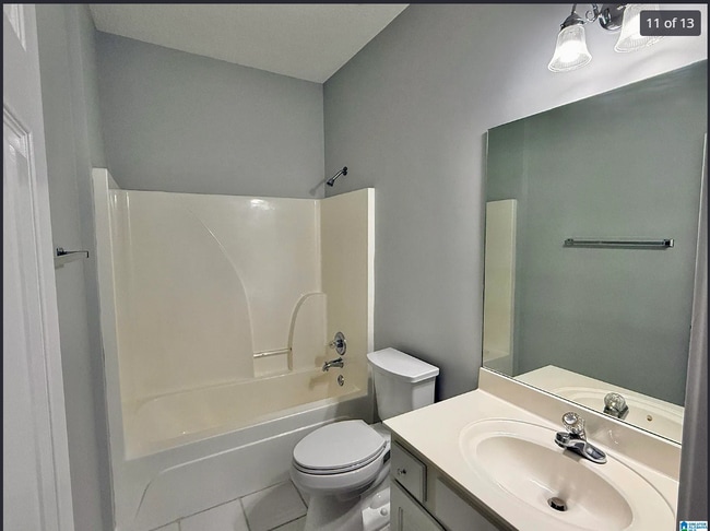 Building Photo - 974 Savannah Ln