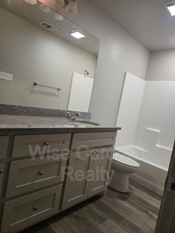 Building Photo - 17820 Private Rd 2160