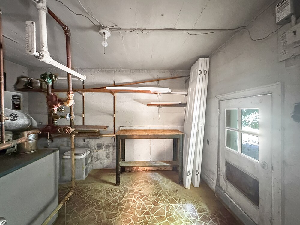 Utility Room - 712 Powell St