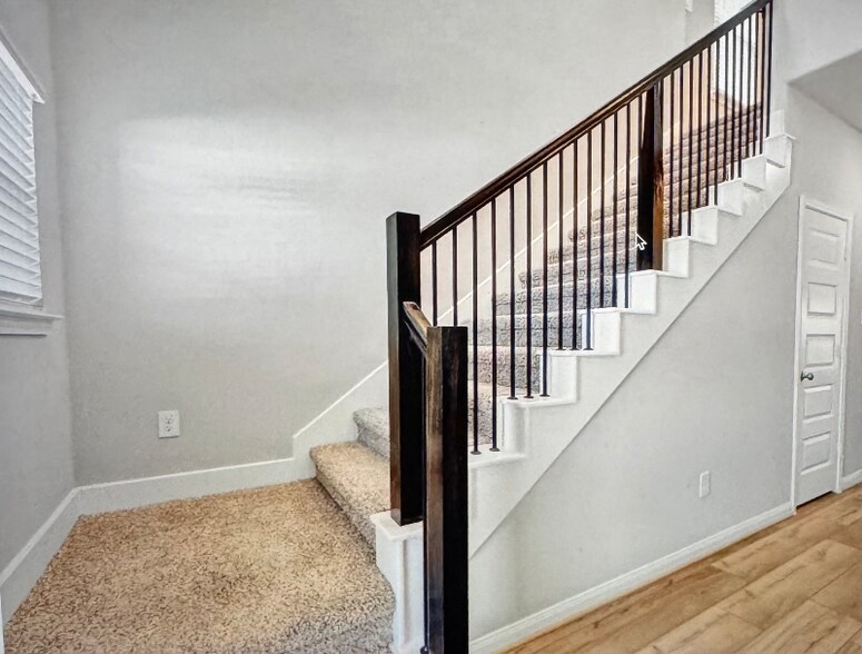 Building Photo - 18516 Amber Pine Ct