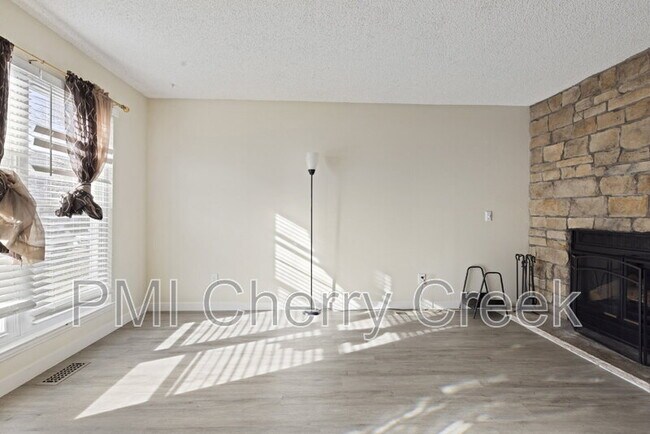 Building Photo - 2228 S Jasper Way